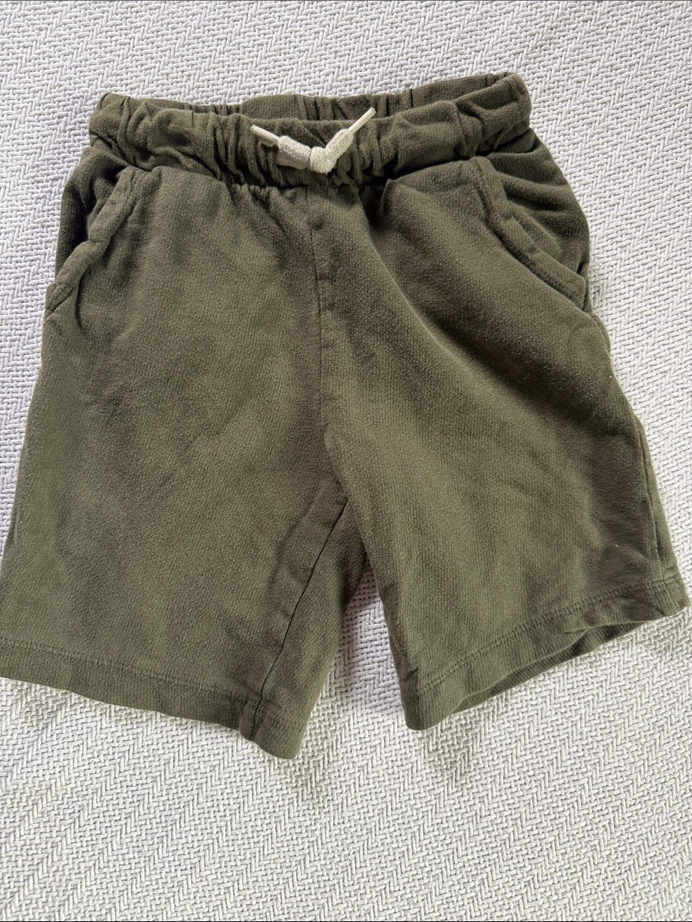Old navy army green 5t shorts